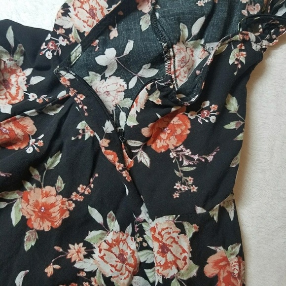 Adorable forever 21 dress! - Picture 3 of 3